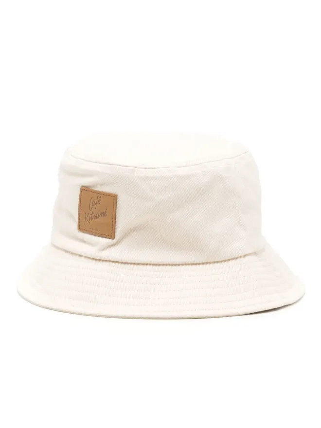 CAFÉ KITSUNÉ CAFÉ KITSUNÉ ロゴアップリケ付きバケットハットの商品画像