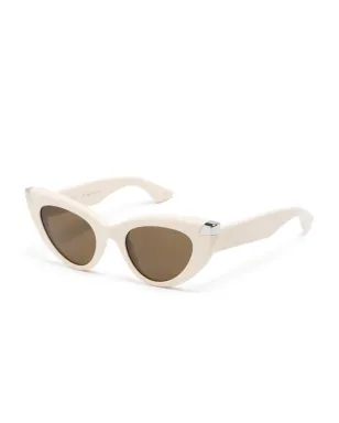 Alexander McQueen Eyewear パンクリベット キャットアイ サングラス - サムネイル2