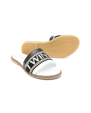 TWINSET Kids embroidered-logo flat sandals - White - サムネイル2