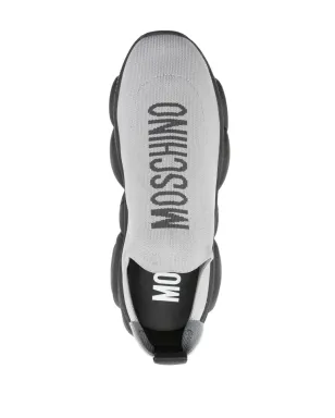 Moschino ロゴ入りイントアルシャ スリップオンスニーカー - グレー - サムネイル4