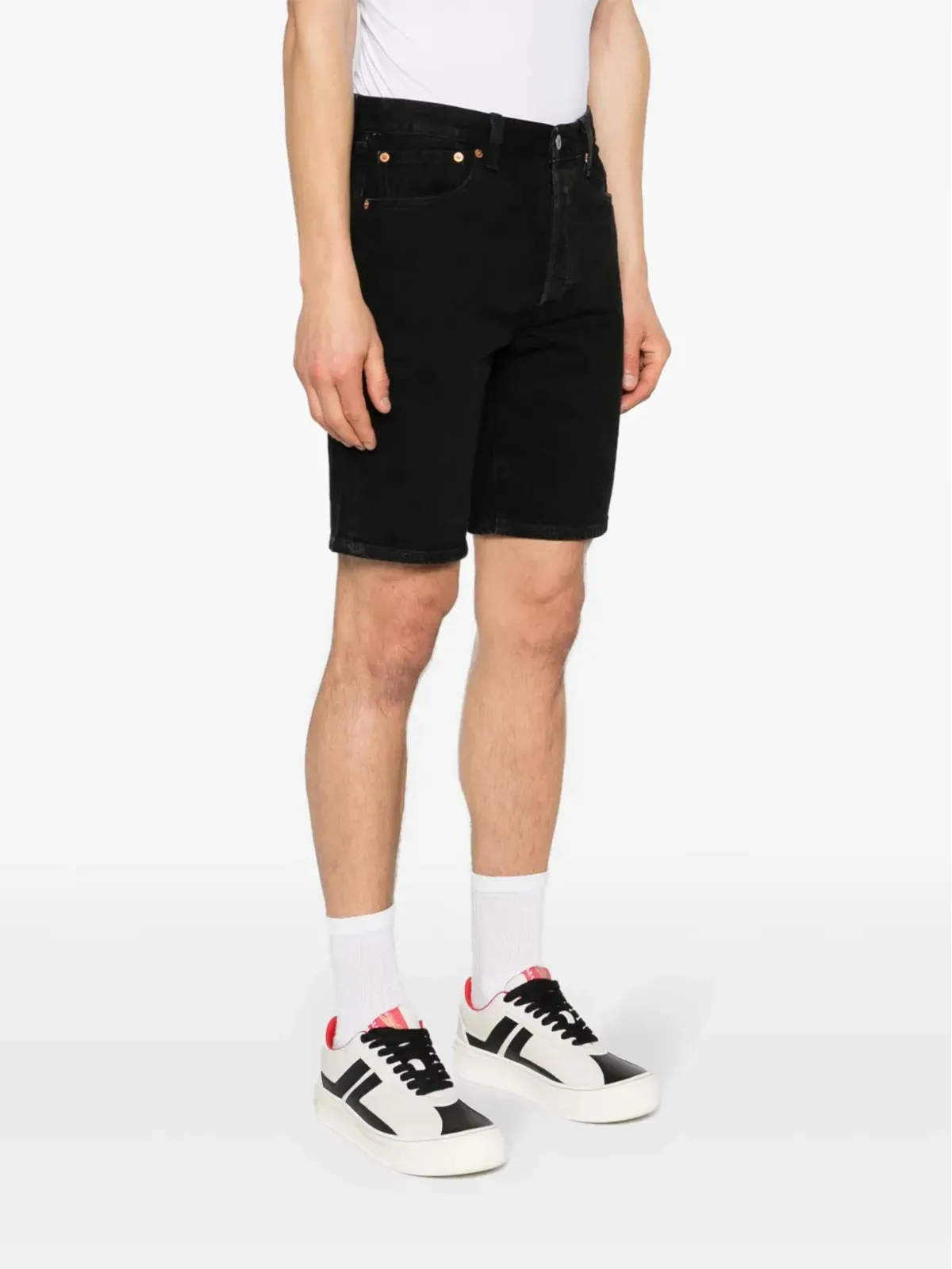 Levi's 501® ミッドライズ デニムショーツ ブラック - 画像3