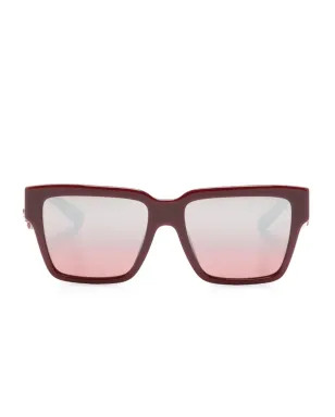 Dolce & Gabbana Eyewear ロゴプレート レクタングルフレーム サングラス（レッド） - サムネイル1