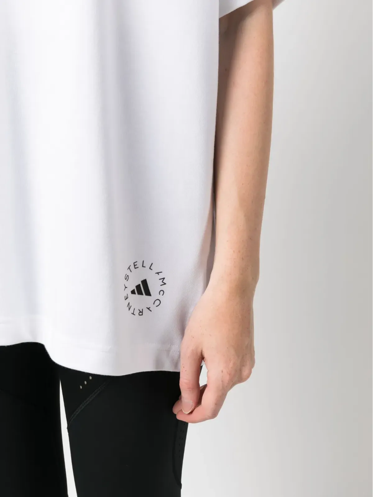 adidas by Stella McCartney ロゴプリント コットンブレンド Tシャツ - White - 画像5