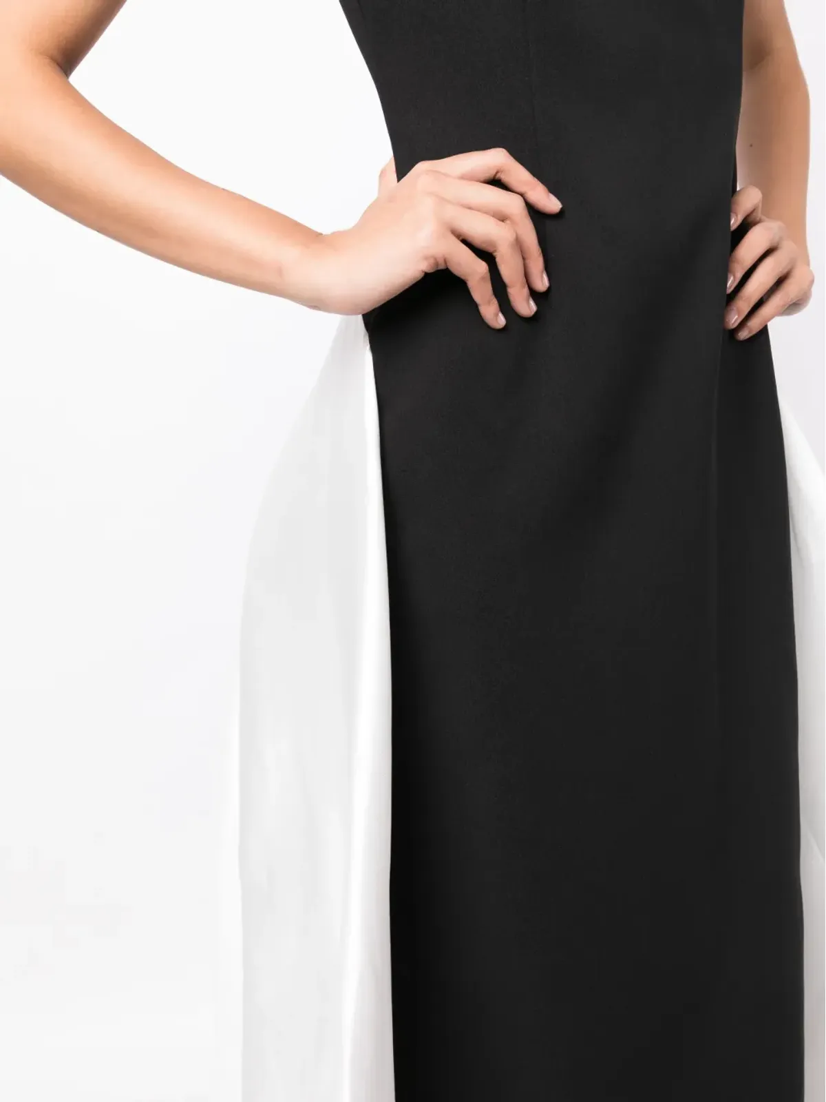Solace London Flor ノースリーブ トレインドレス - ブラック - 画像5