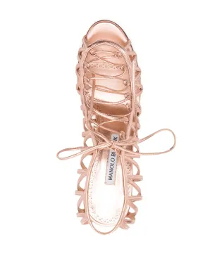Manolo Blahnik Hamzaストラップ付きメタリックサンダル - サムネイル4