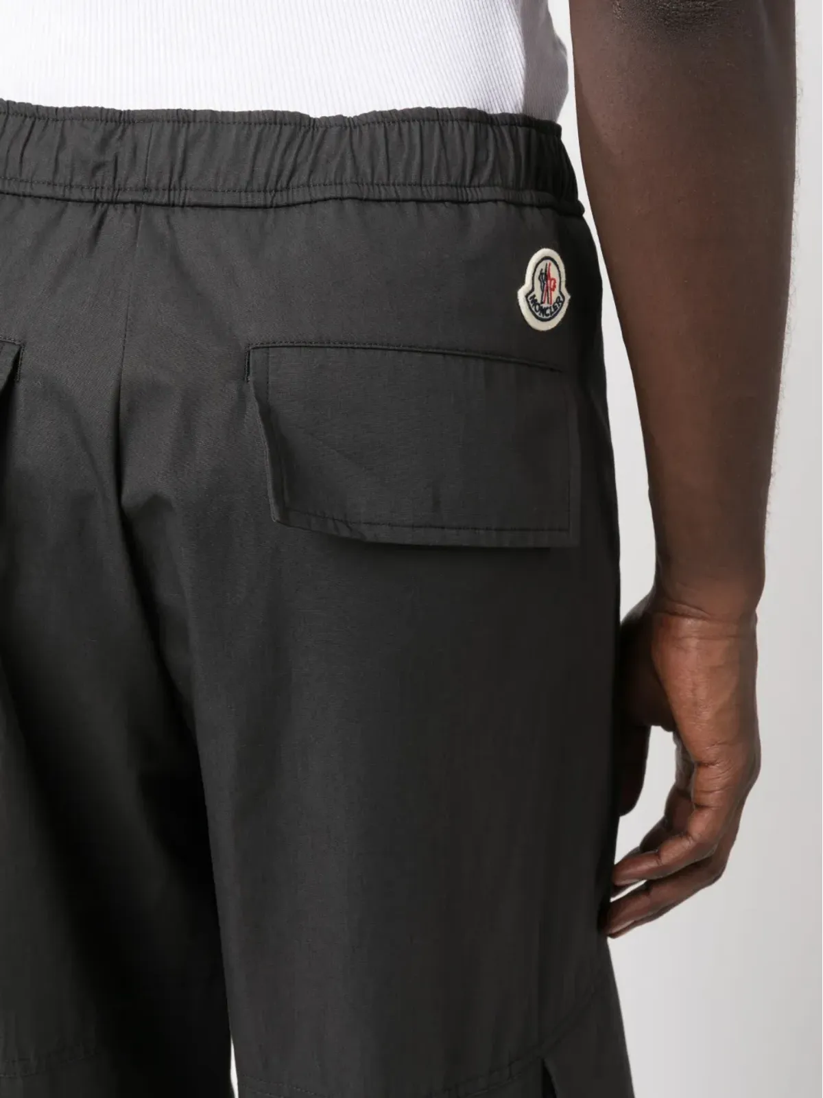 Moncler ロゴパッチ コットン カーゴパンツ - 画像5