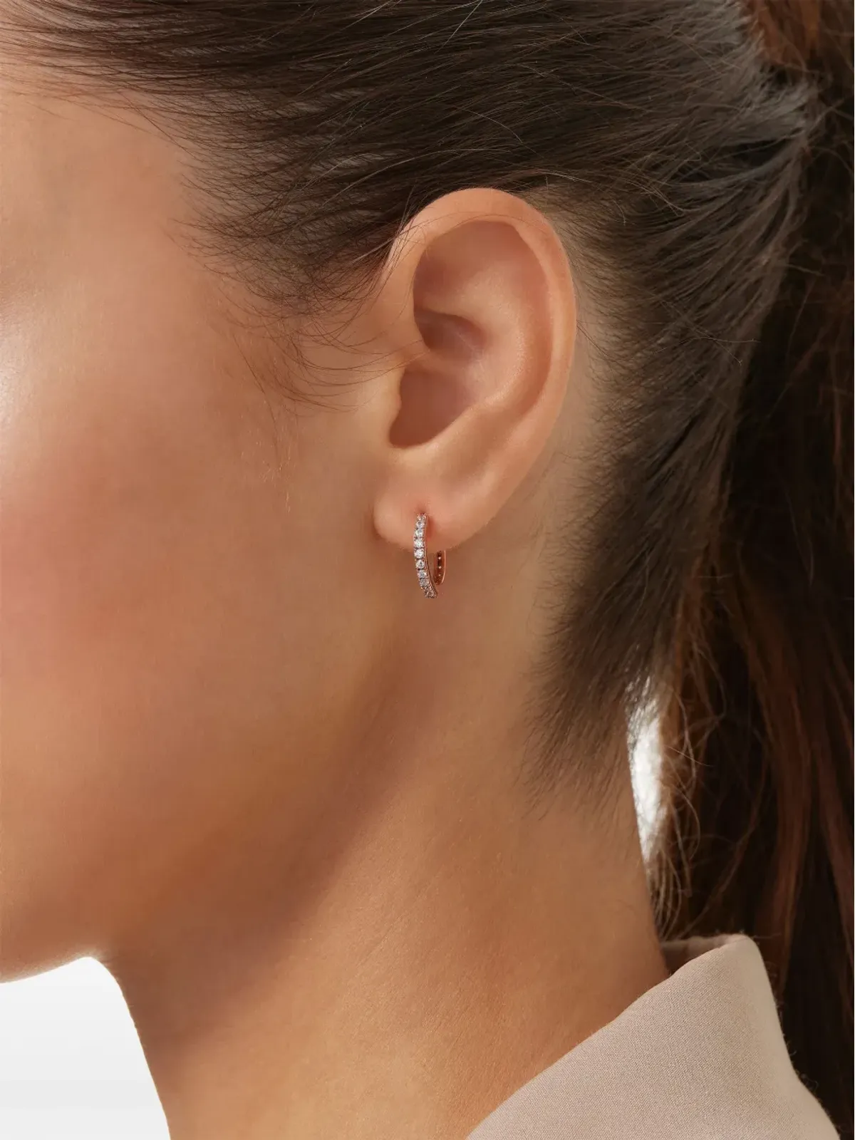 VEYNOU 14k recycled rose gold and diamond ハグイヤリング - 画像3