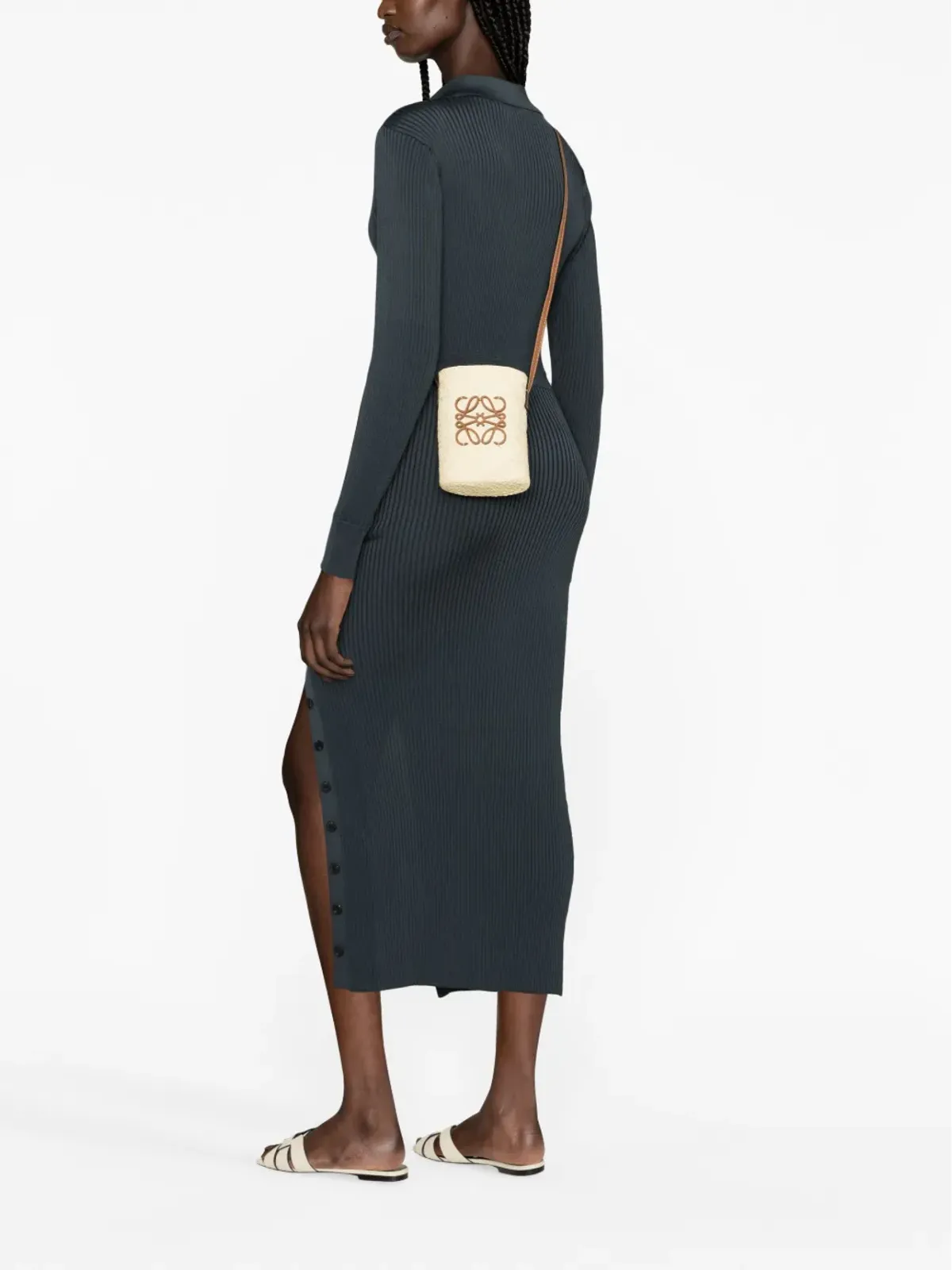 LOEWE アナグラム・プレーク ラフィア クロスボディバッグ - 画像2