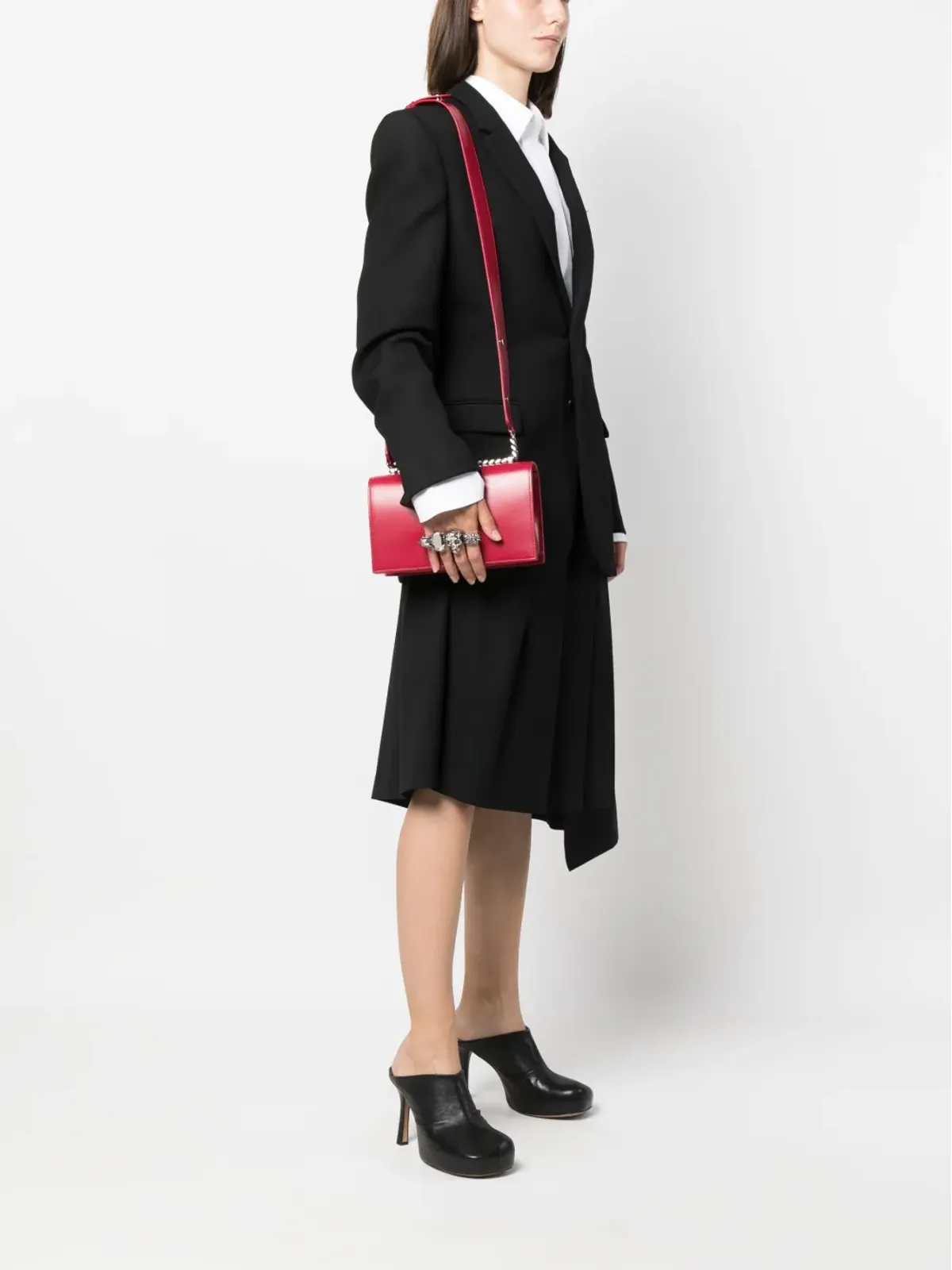 Alexander McQueen ザ・バイカー ジュエルド レザー クロスボディバッグ - 画像2