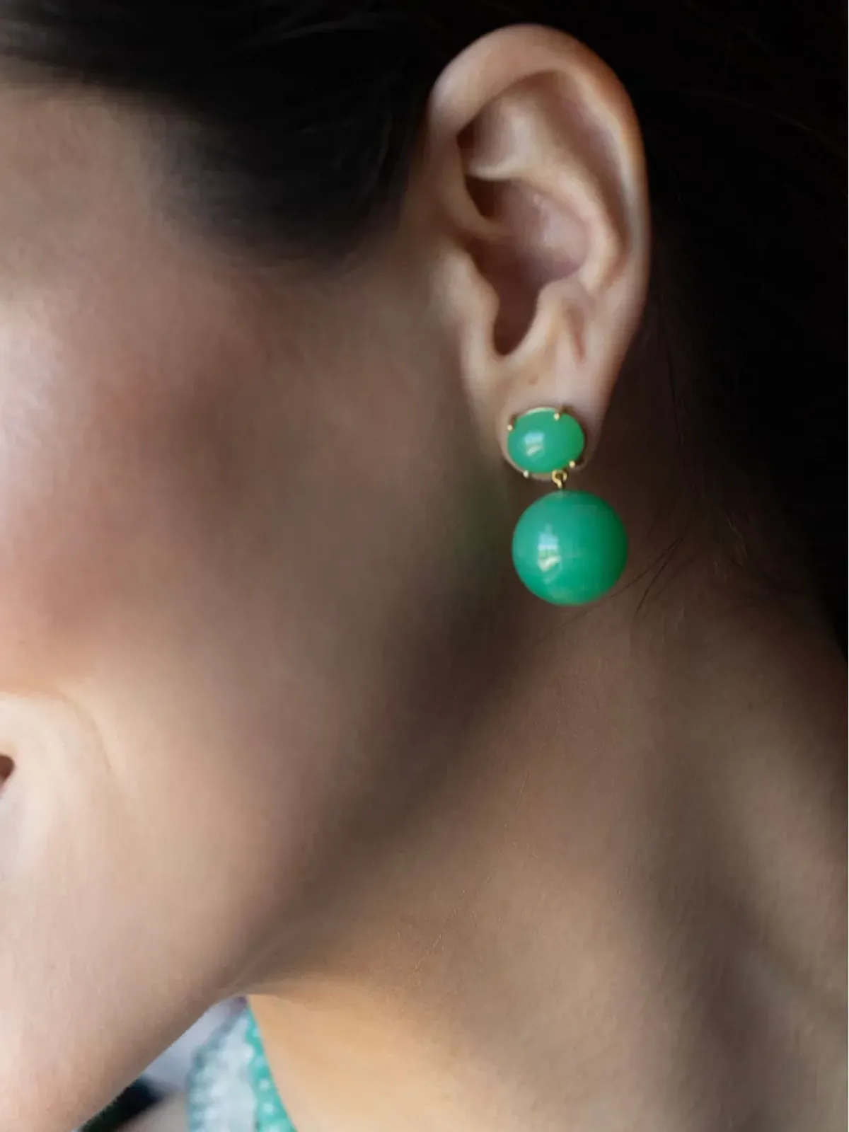 Irene Neuwirth 18kt Yellow Gold Gumball Chrysoprase Drop Earrings - 画像2