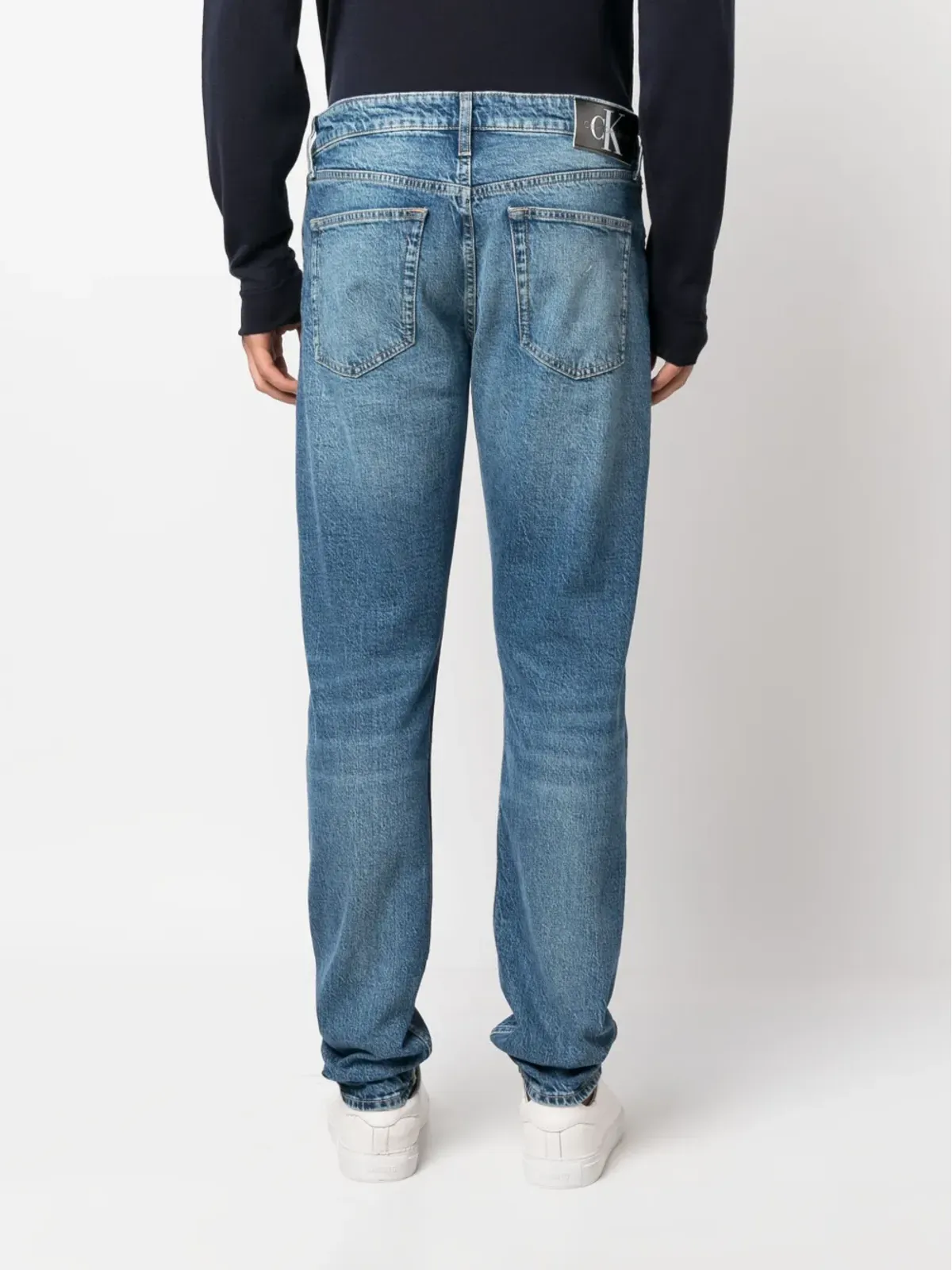 Calvin Klein Jeans ロゴパッチ付きスリムカットジーンズ - 画像4