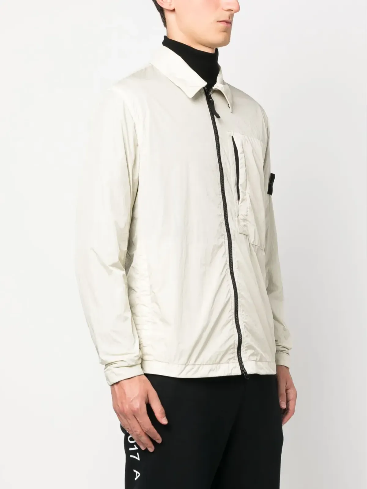Stone Island Compassパッチ付きライトウェイトジップアップジャケット - 画像3