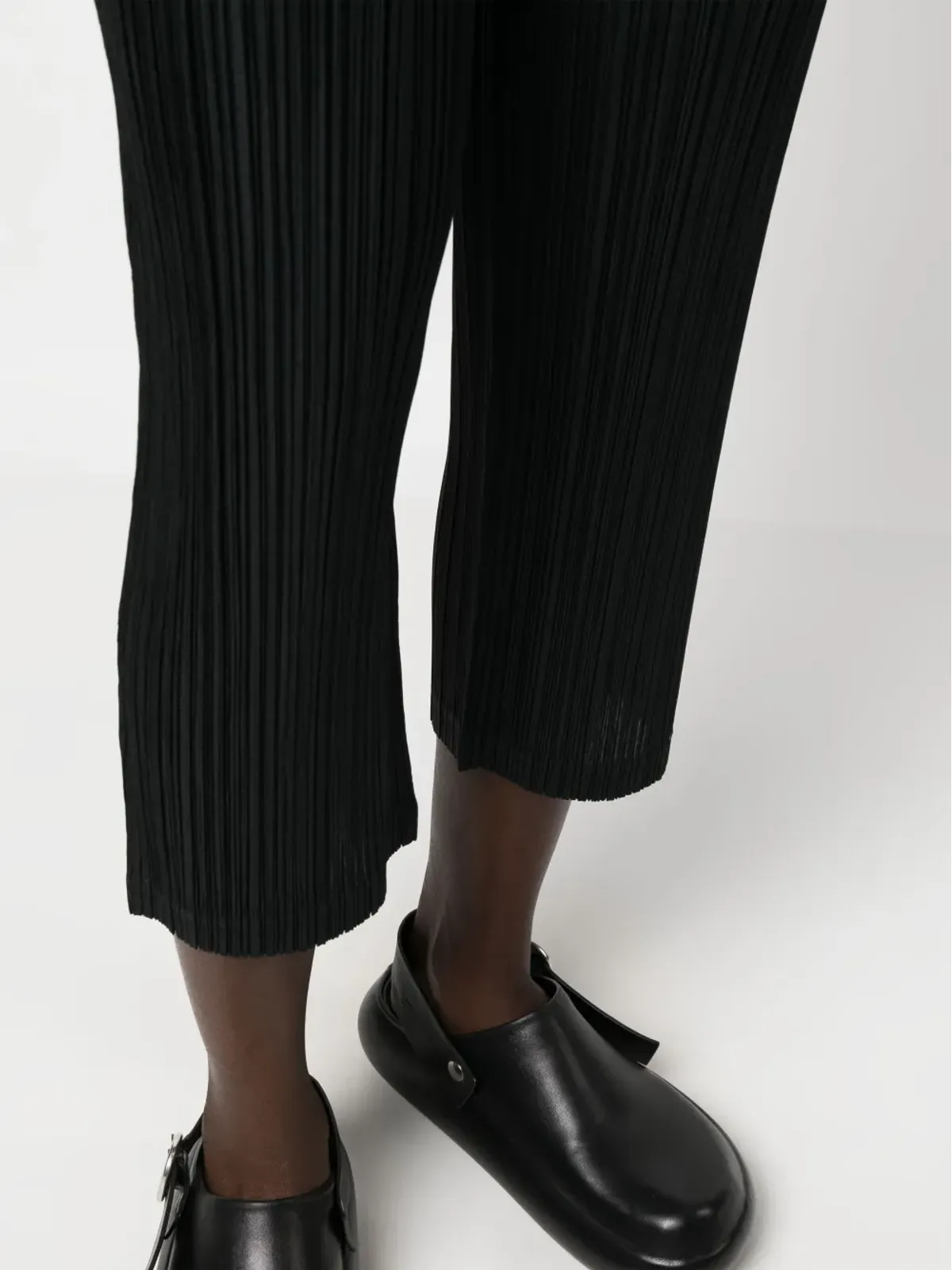 Pleats Please Issey Miyake プリーツクロップドパンツ - 画像5