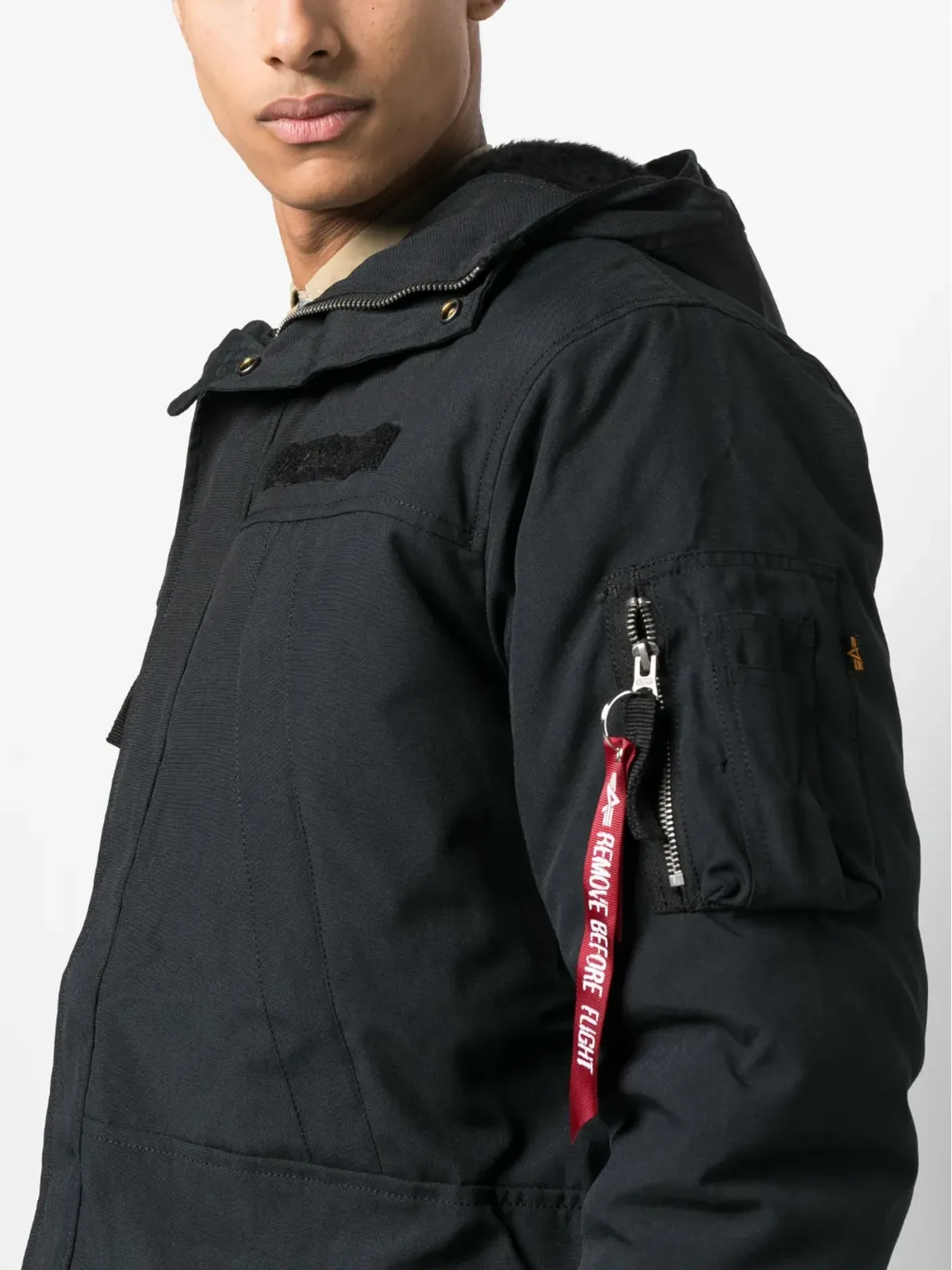 Alpha Industries ロゴタグ付きフードジャケット - 画像5