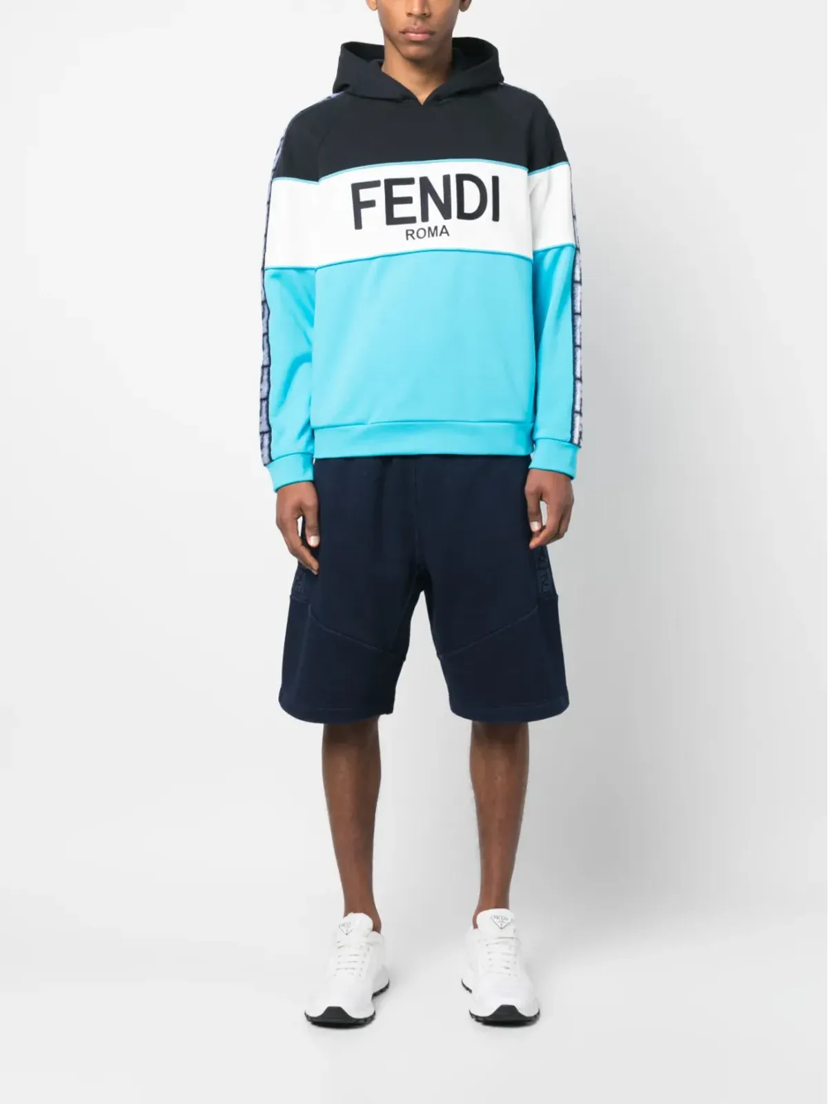 FENDI ロゴプリント・モノグラム・バンド フーディ - 画像2