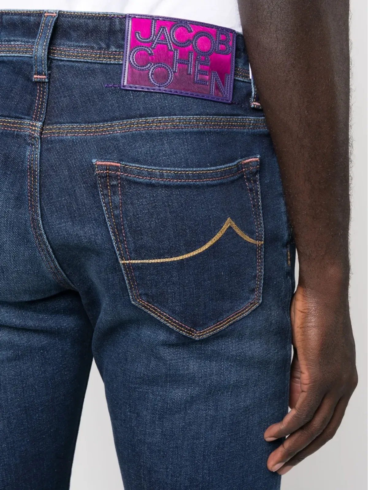 Jacob Cohën エンブロイダーロゴ入りスリムジーンズ - 画像5