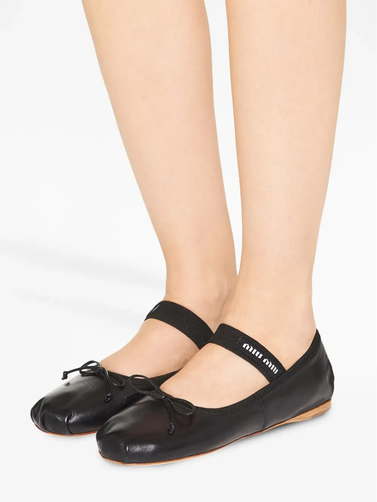 Miu Miu ロゴパッチ バレリーナシューズ - 画像5