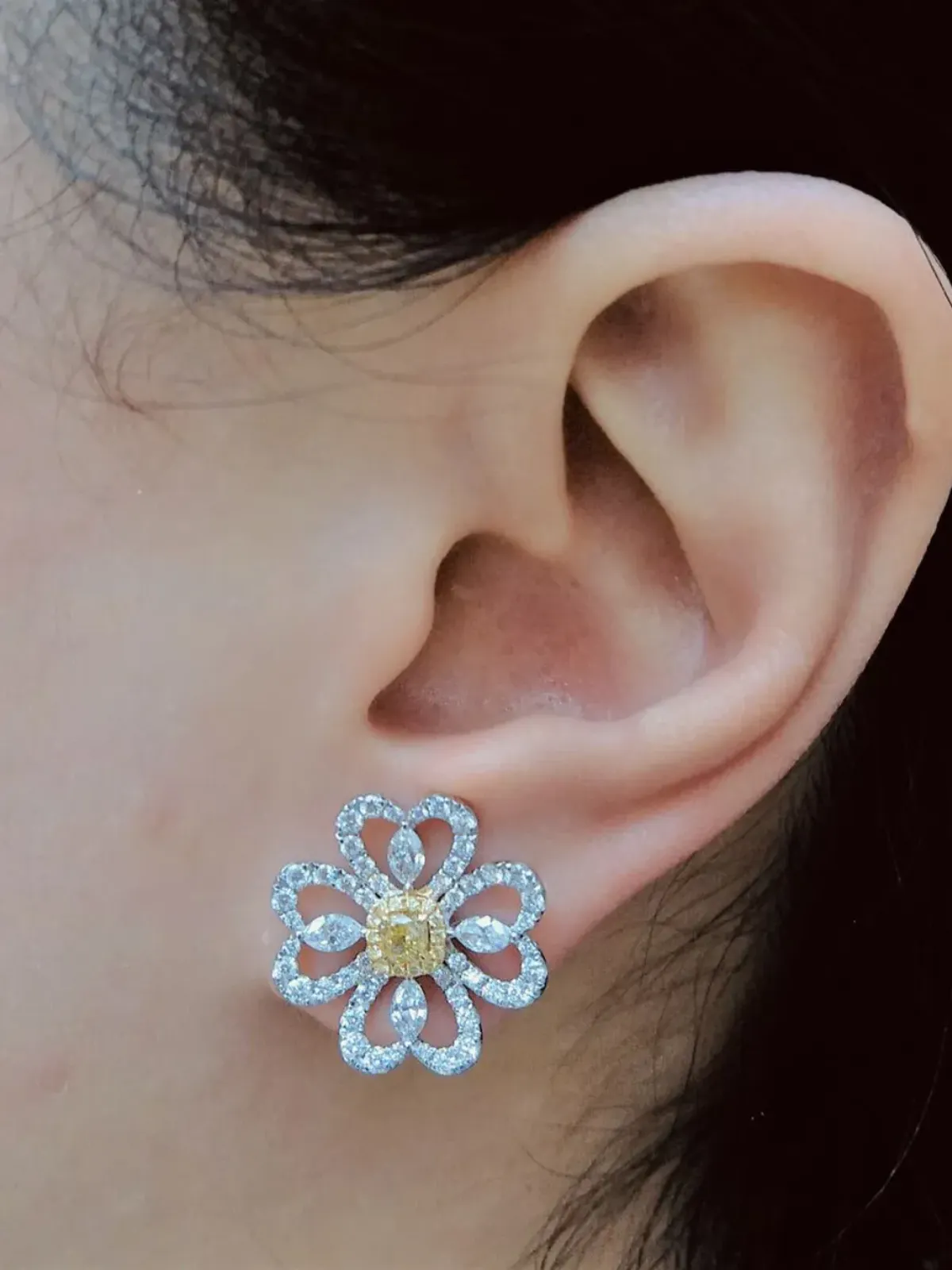 HYT Jewelry ダイヤモンドスタッドピアス - シルバー - 画像2
