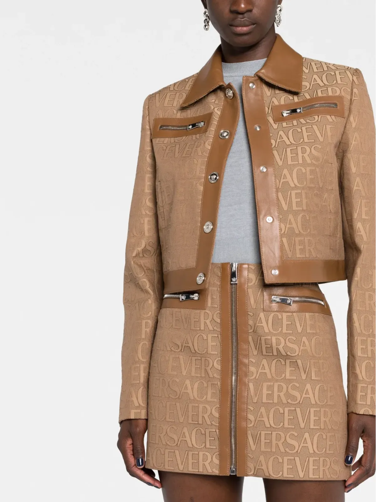 Versace オールオーバー レザー トリム ミニスカート - 画像5