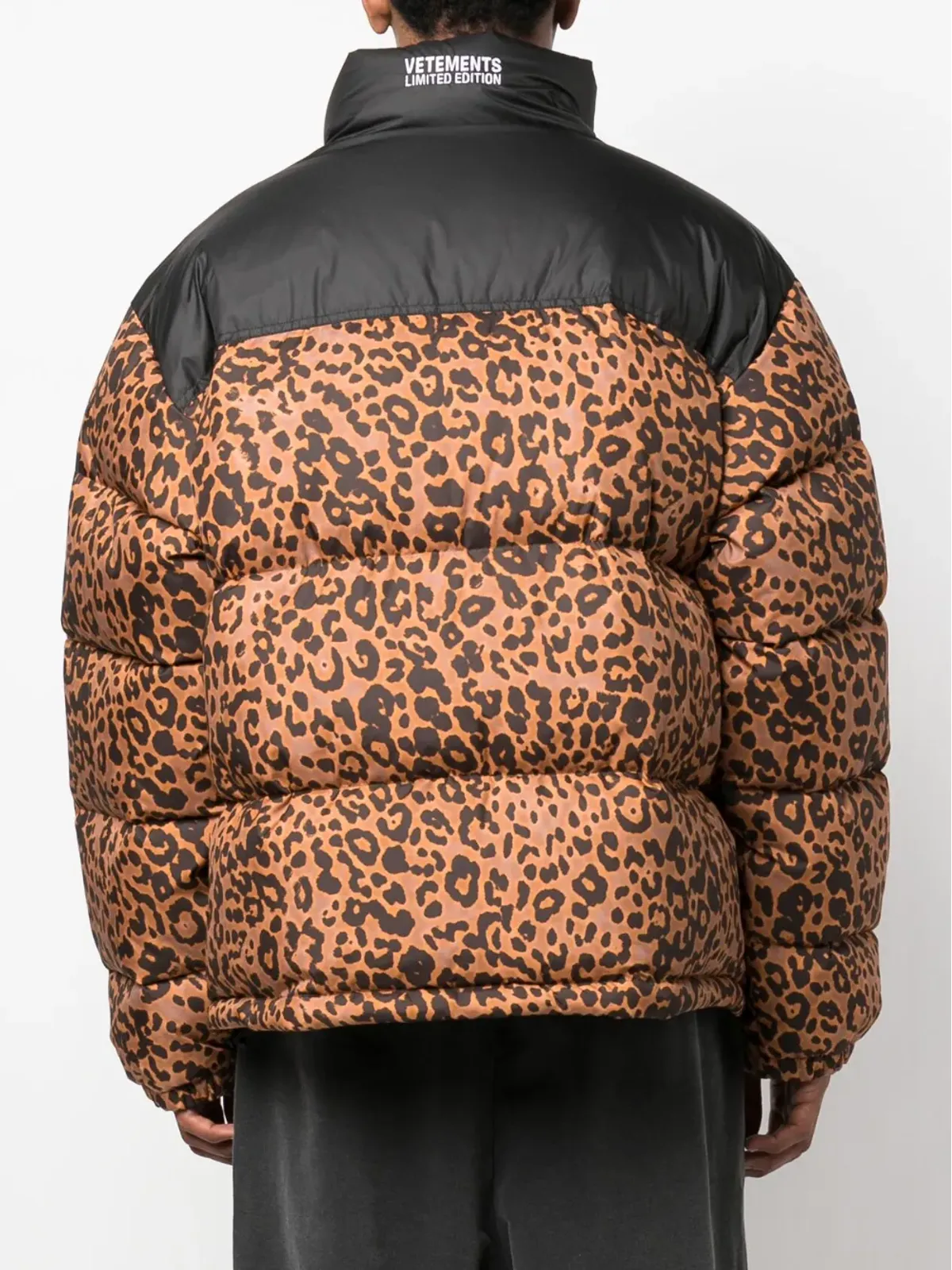VETEMENTS ジップファスナー付きパデッドジャケット - 画像5