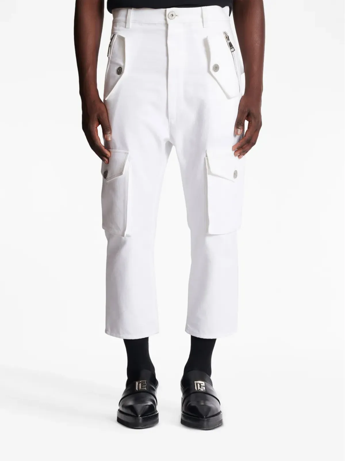 Balmain ロゴプレート カーゴスタイル クロップドパンツ - 画像5