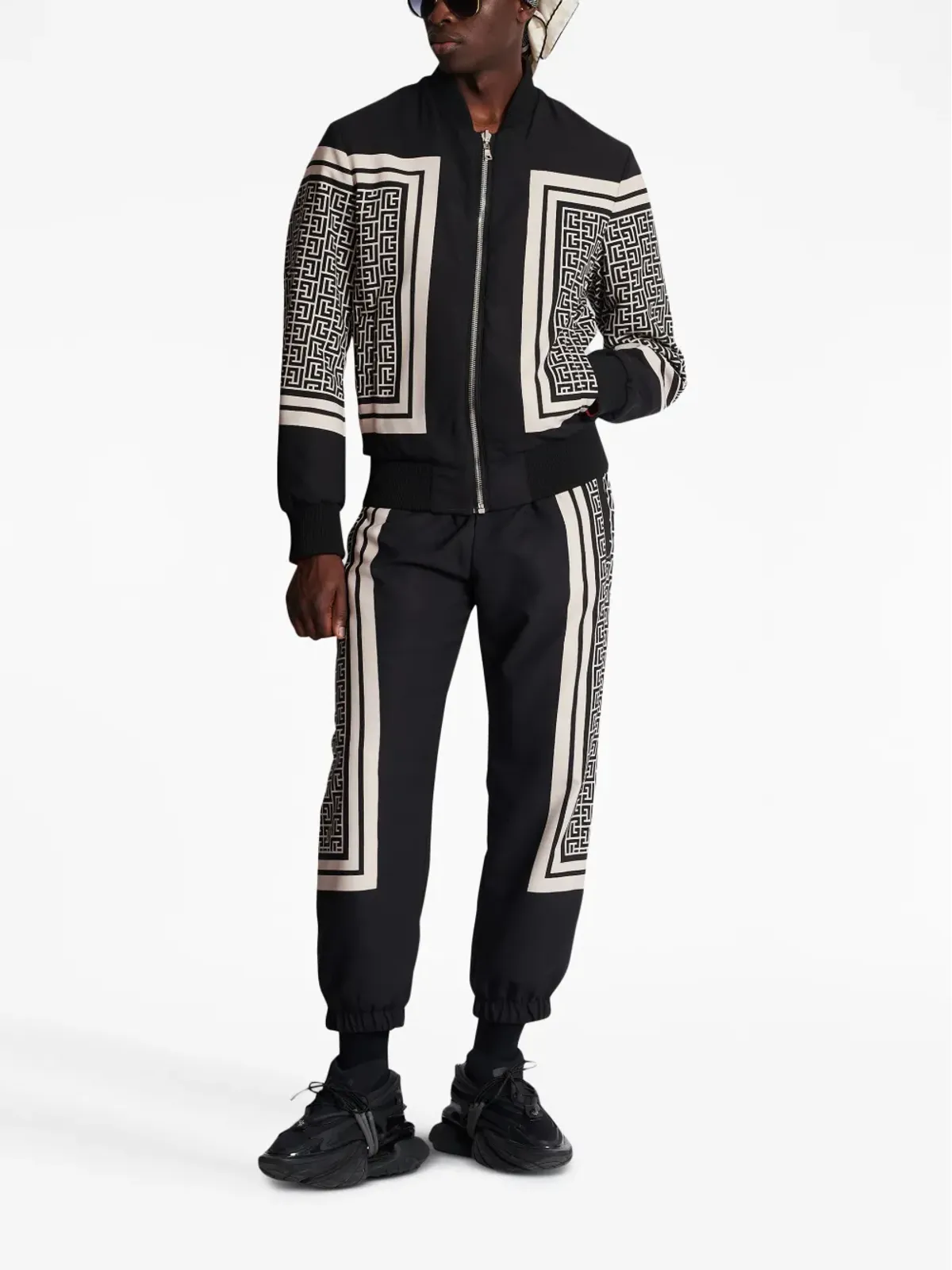 Balmain バルマン モノグラムスカーフ付き ドローストリング トラックパンツ - 画像2