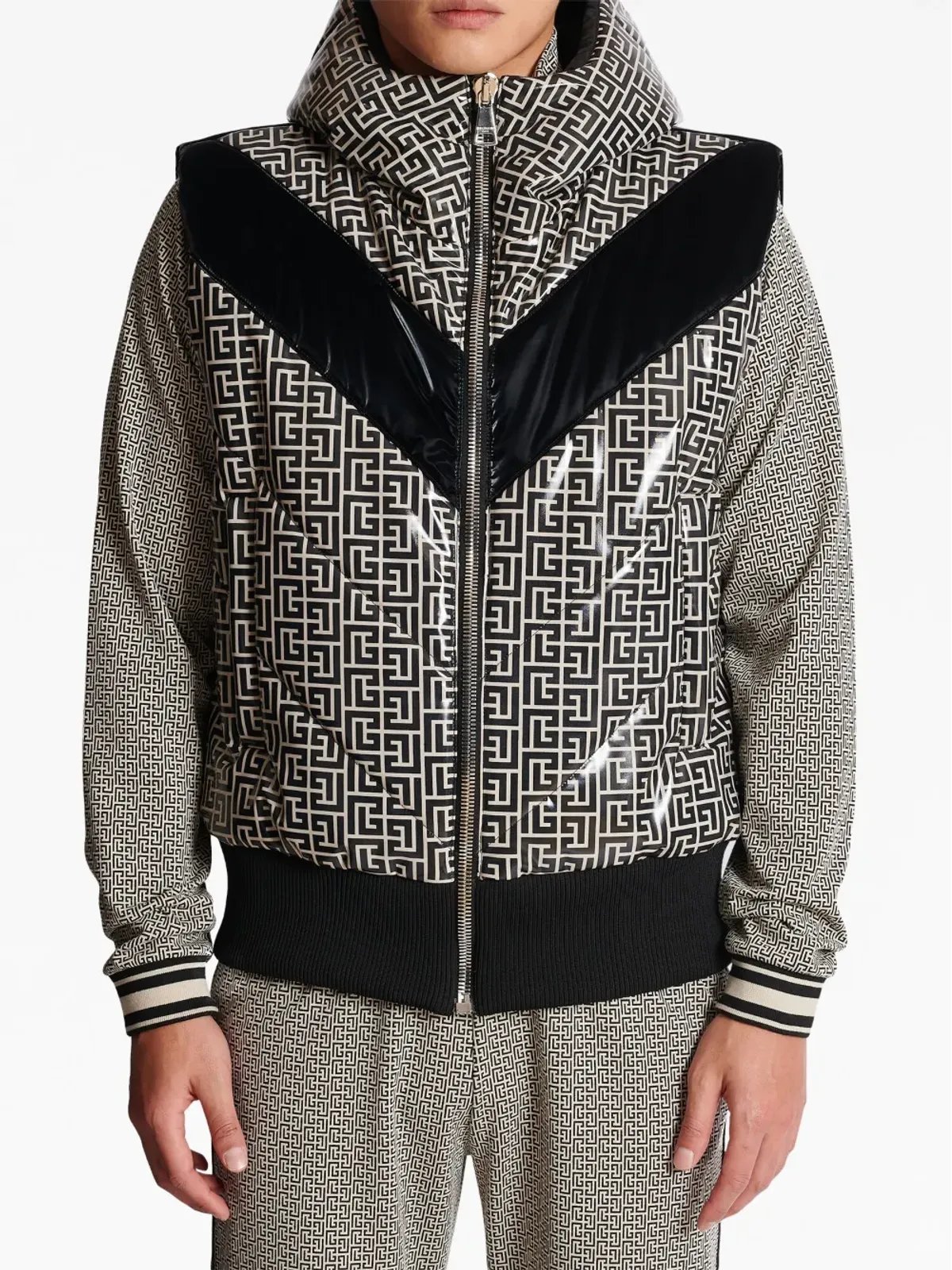 Balmain モノグラムプリント パファー ジレ - 画像5