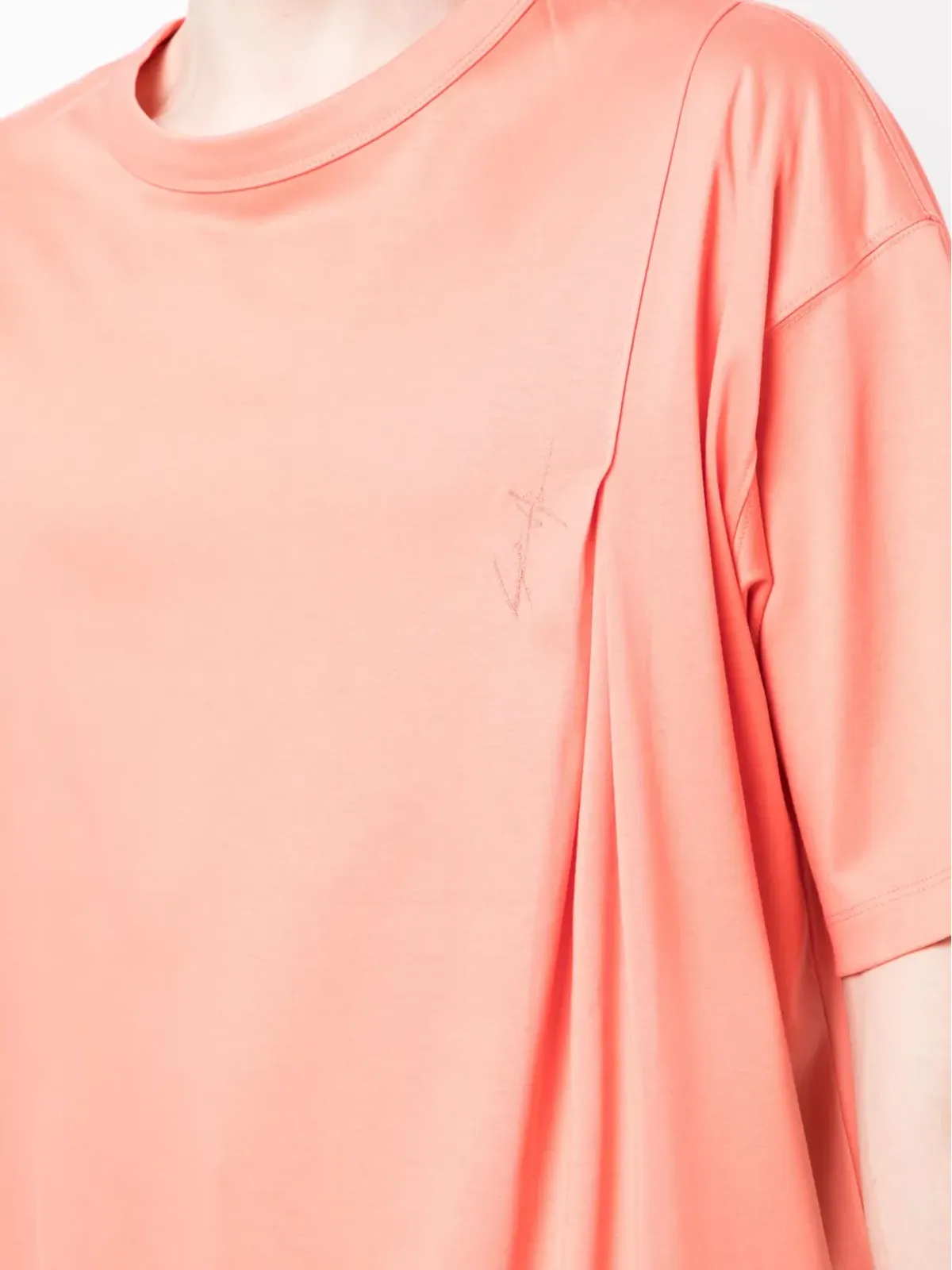 SONGZIO ロゴ刺繍入り アシンメトリック コットンTシャツ - 画像5