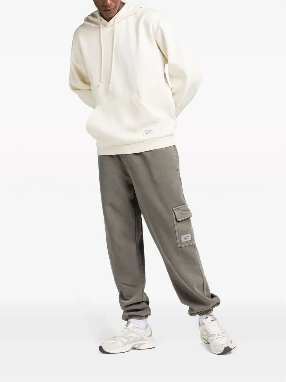 Reebok ロゴパッチ ポーチポケット フーディ - 画像2