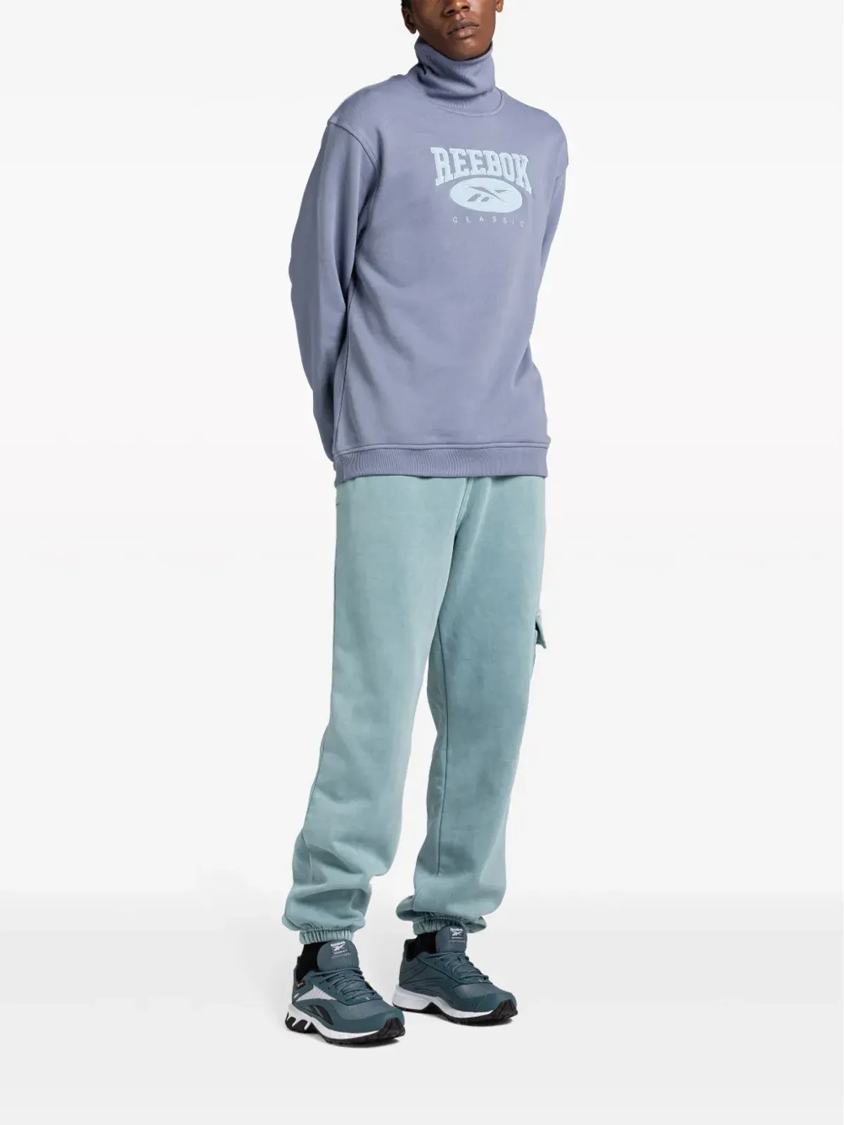Reebok ロゴアップリケ入り ロールネック スウェット - 画像2
