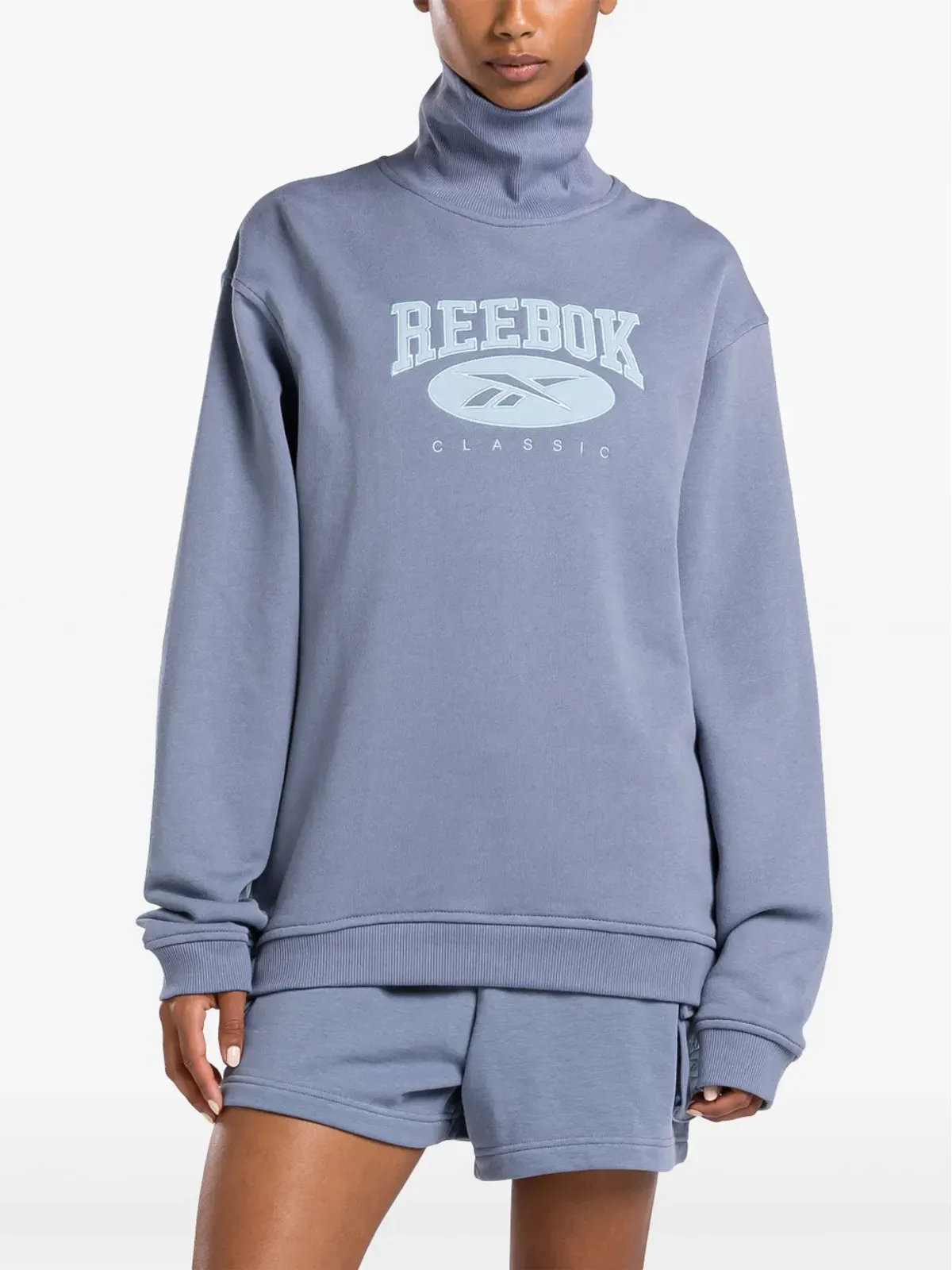 Reebok ロゴアップリケ入り ロールネック スウェット - 画像3