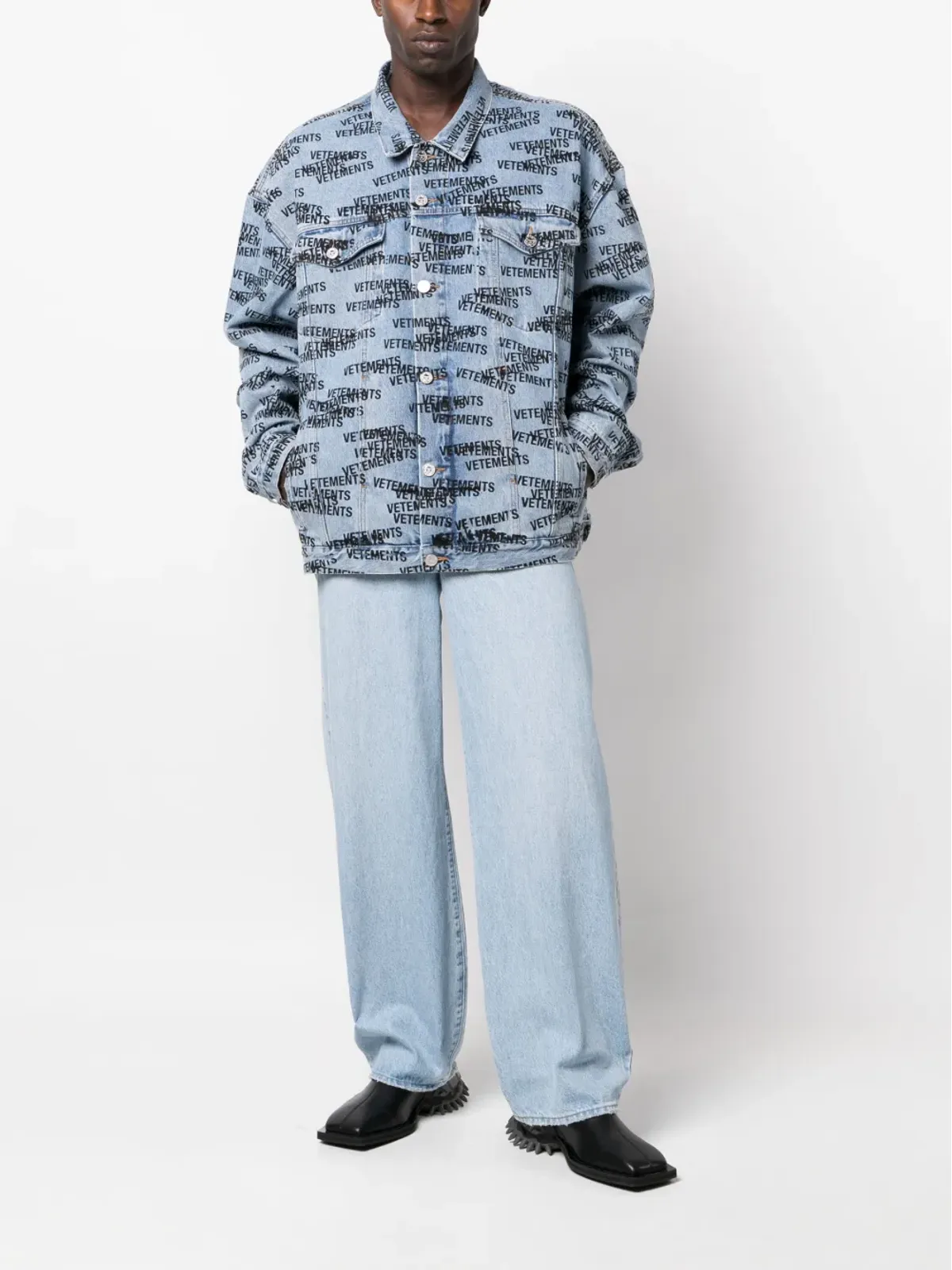 VETEMENTS ロゴプリント デニムジャケット - 画像2