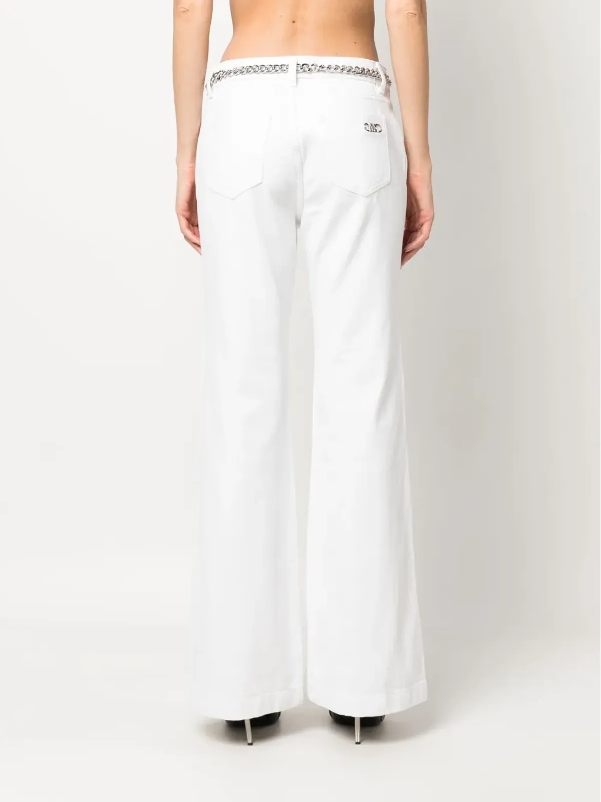 Michael Michael Kors チェーンリンクベルト付きフレアパンツ - ホワイト - 画像4