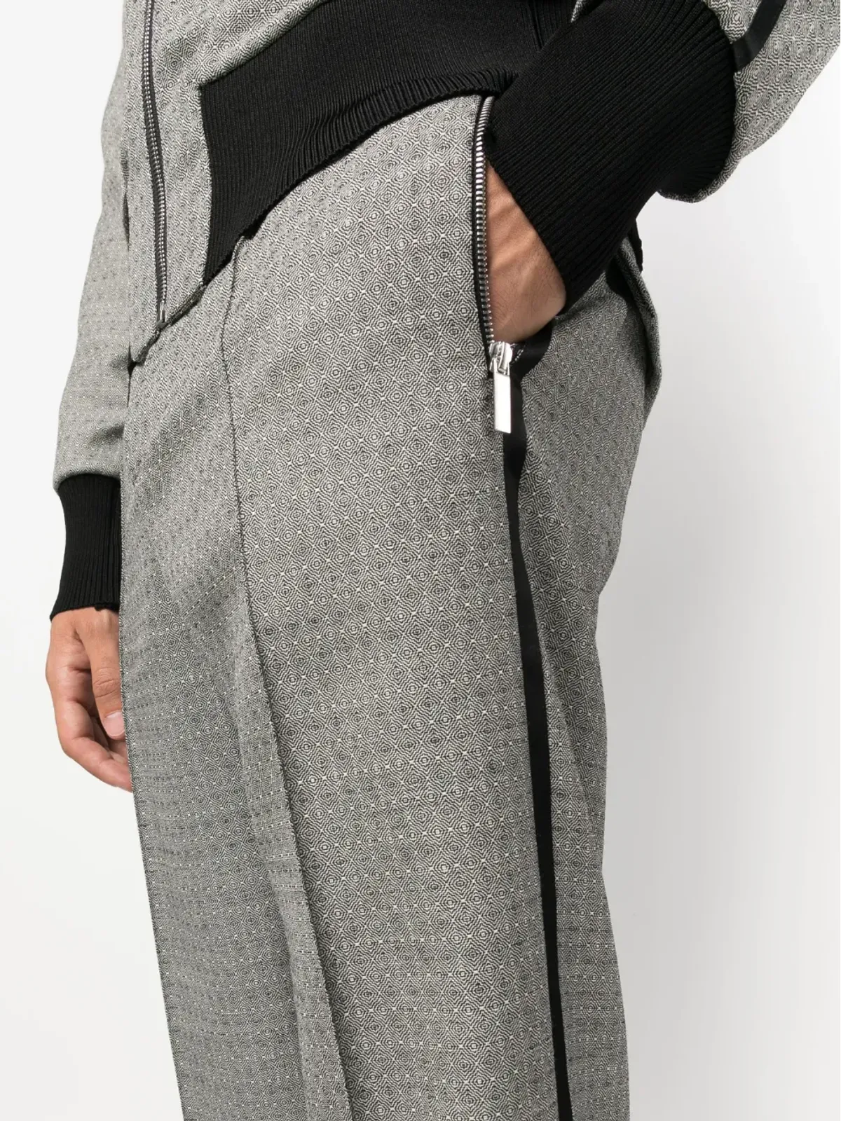 SAPIO N40 グラフィックプリント ストレートパンツ - 画像5