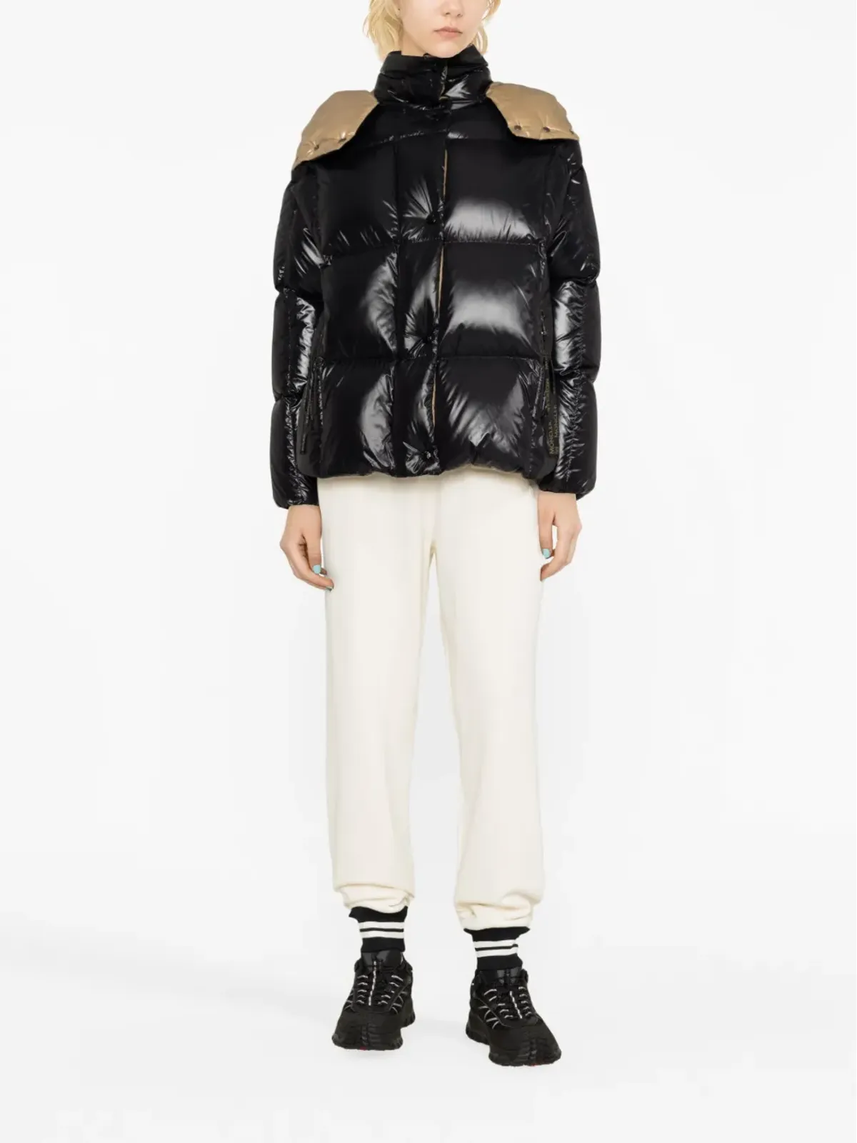 Moncler パラナ フード付きキルテッドダウンジャケット（ブラック） - 画像2