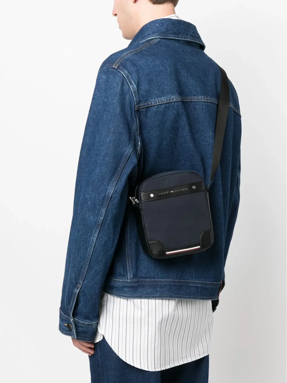 Tommy Hilfiger セントラルリプリーブ ミニ メッセンジャー バッグ - 画像2