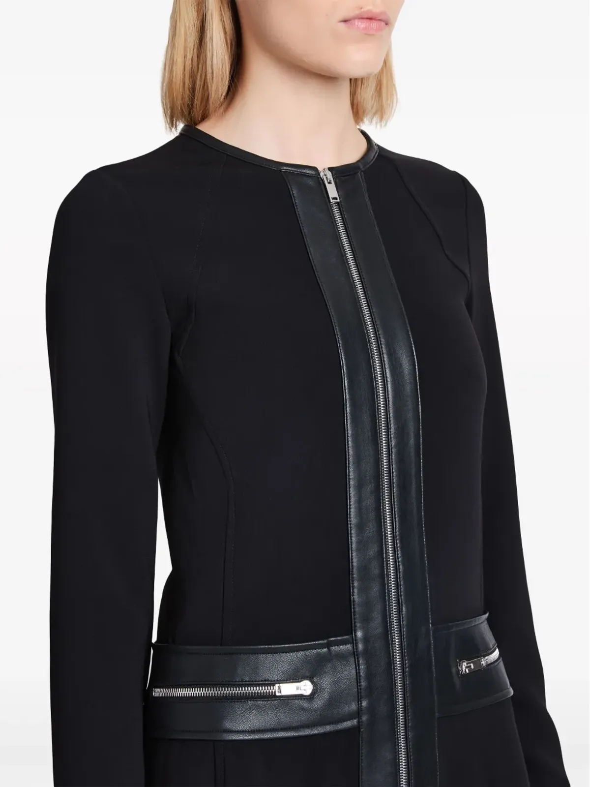 Proenza Schouler フェイクレザー トリム ロングスリーブ ミディドレス（ブラック） - 画像5