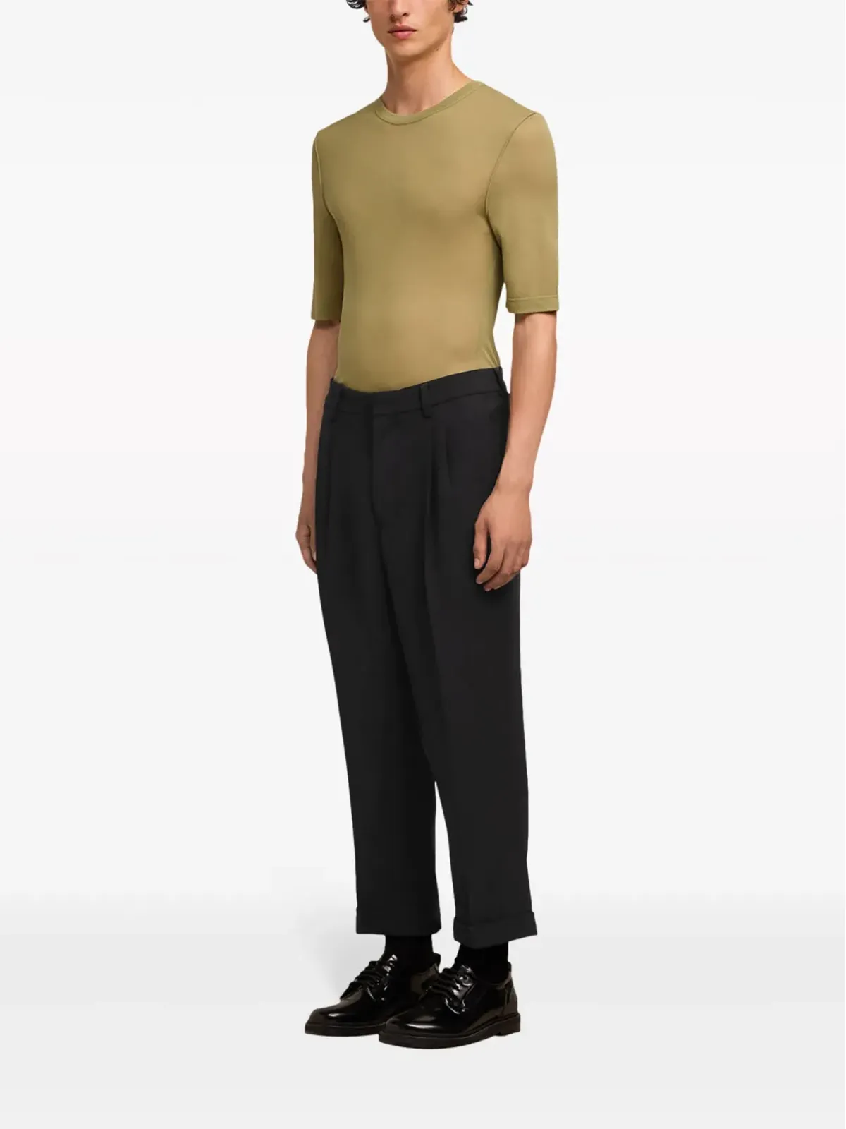 AMI Paris センタープレス入り テーパードパンツ ブラック - 画像3