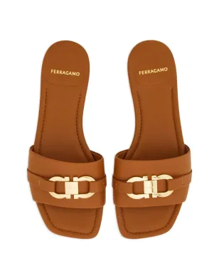 Ferragamo ガンチーニバックル レザー・スライド ブラウン - サムネイル4