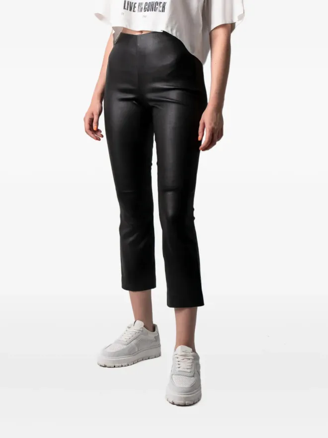Vince Vince レザー フレアパンツ - ブラックの商品画像