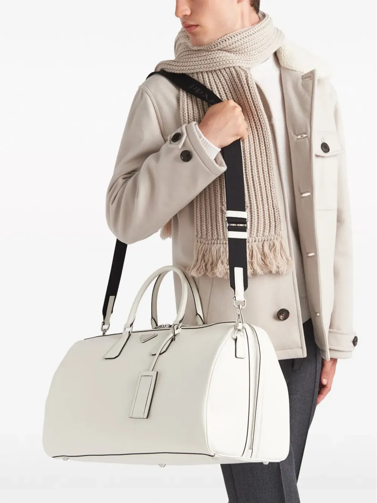 Prada トライアングルロゴ レザーダッフルバッグ - 画像3