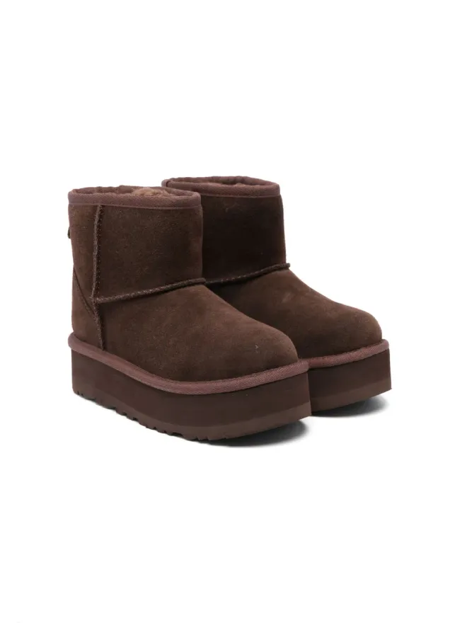 UGG Kids UGG Kids クラシックミニII ロゴパッチ スエード ブーツ - ブラウンの商品画像