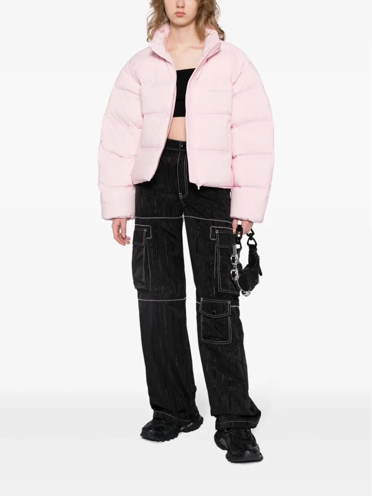 Alexander Wang 反射ロゴ入り クロップド ダウンジャケット - 画像2
