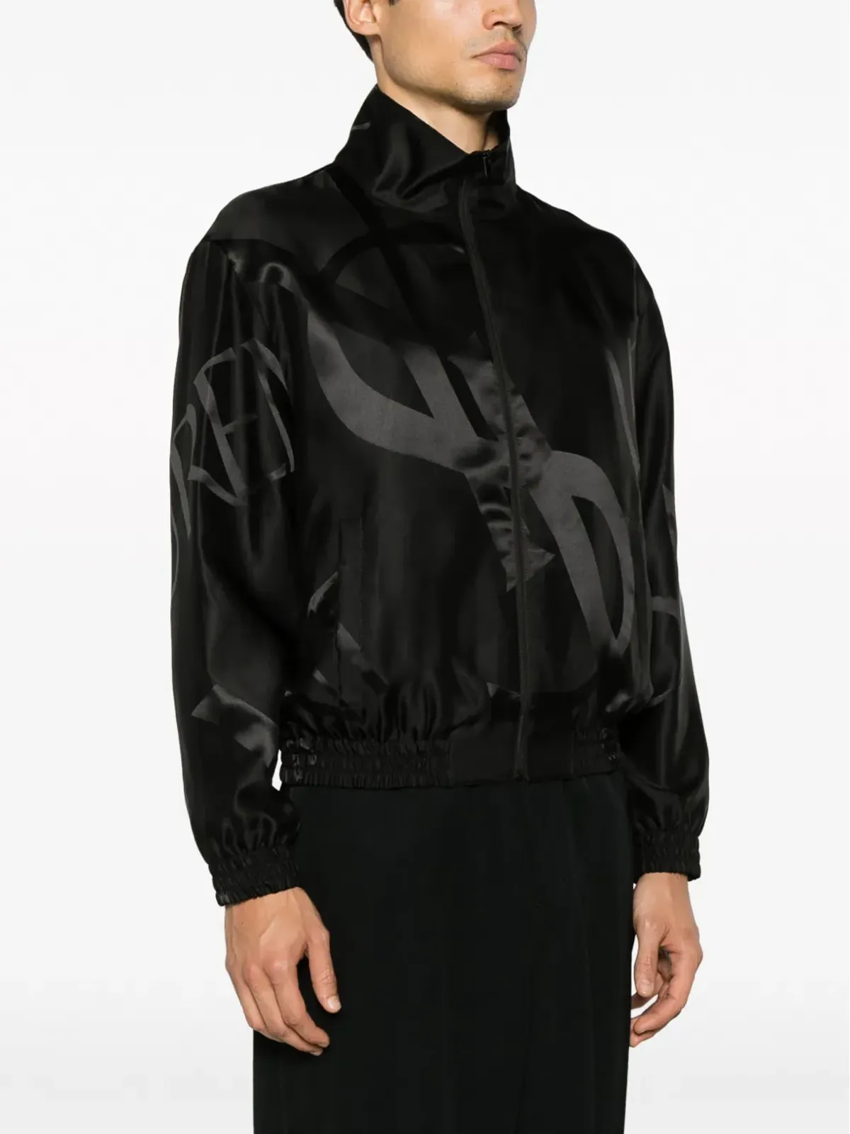 Saint Laurent ロゴプリント入り 黒のシルクジャケット - 画像3