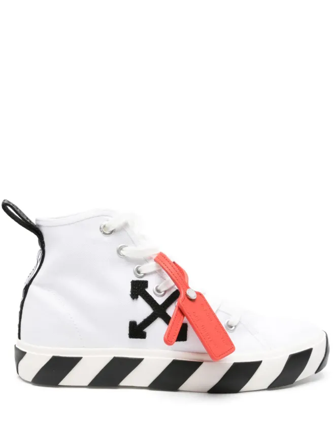 OFF-WHITE Off-White ヴァルカナイズドキャンバススニーカーの商品画像