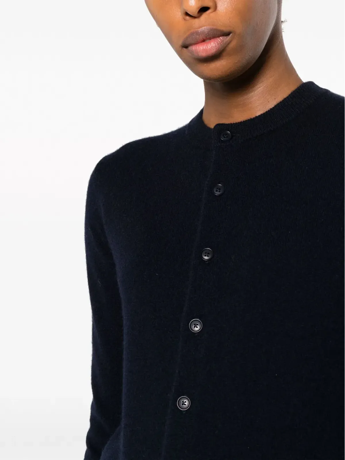 extreme cashmere ラウンドネックカシミアカーディガン - 画像5