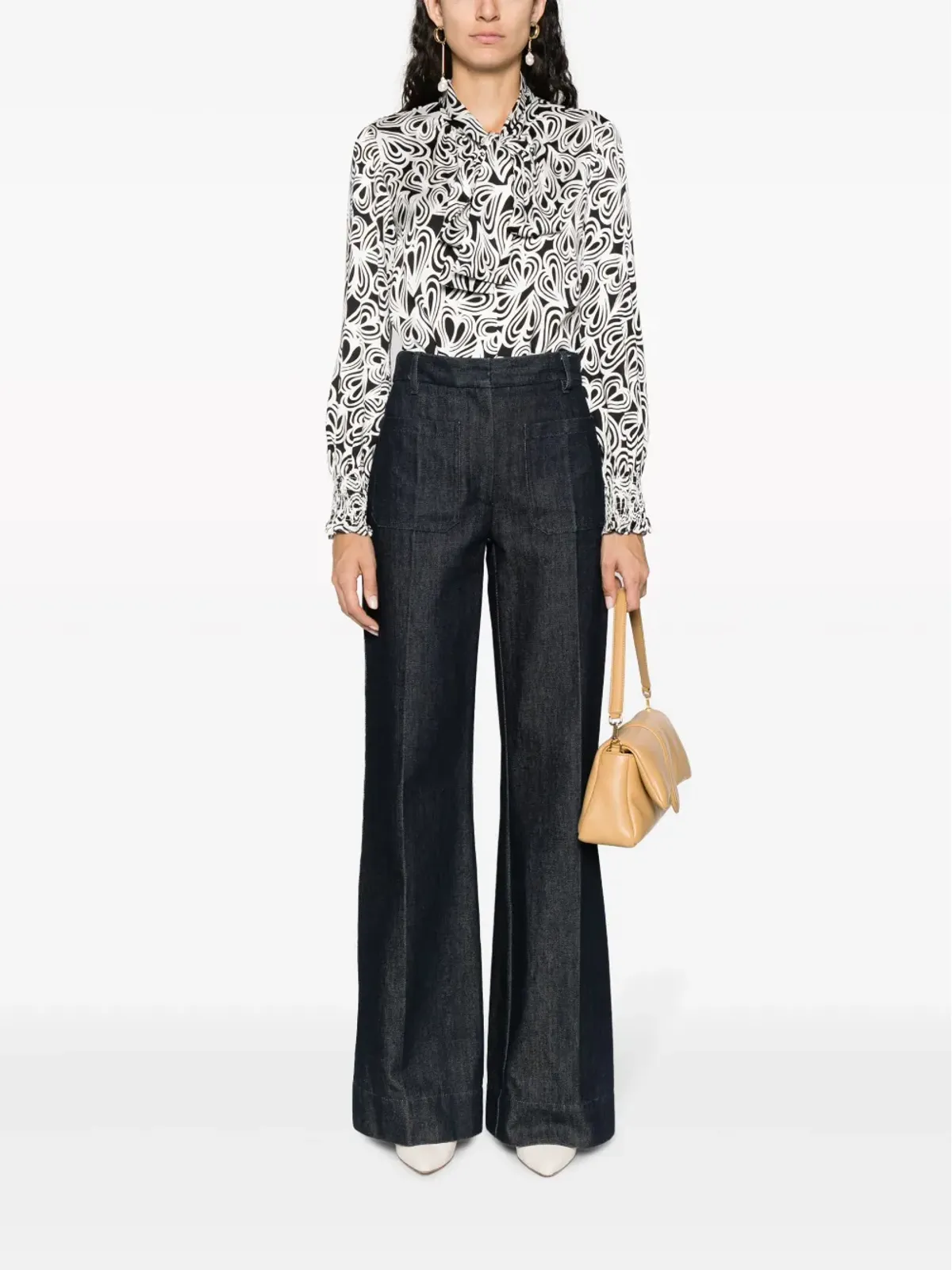 DVF Diane von Furstenberg Tinaハート柄シャツ（ブラック） - 画像2