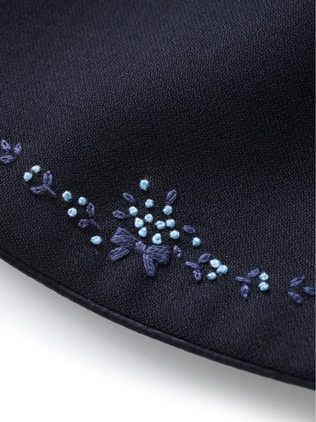 familiar 刺繍入りプリーツウールドレス - 画像4