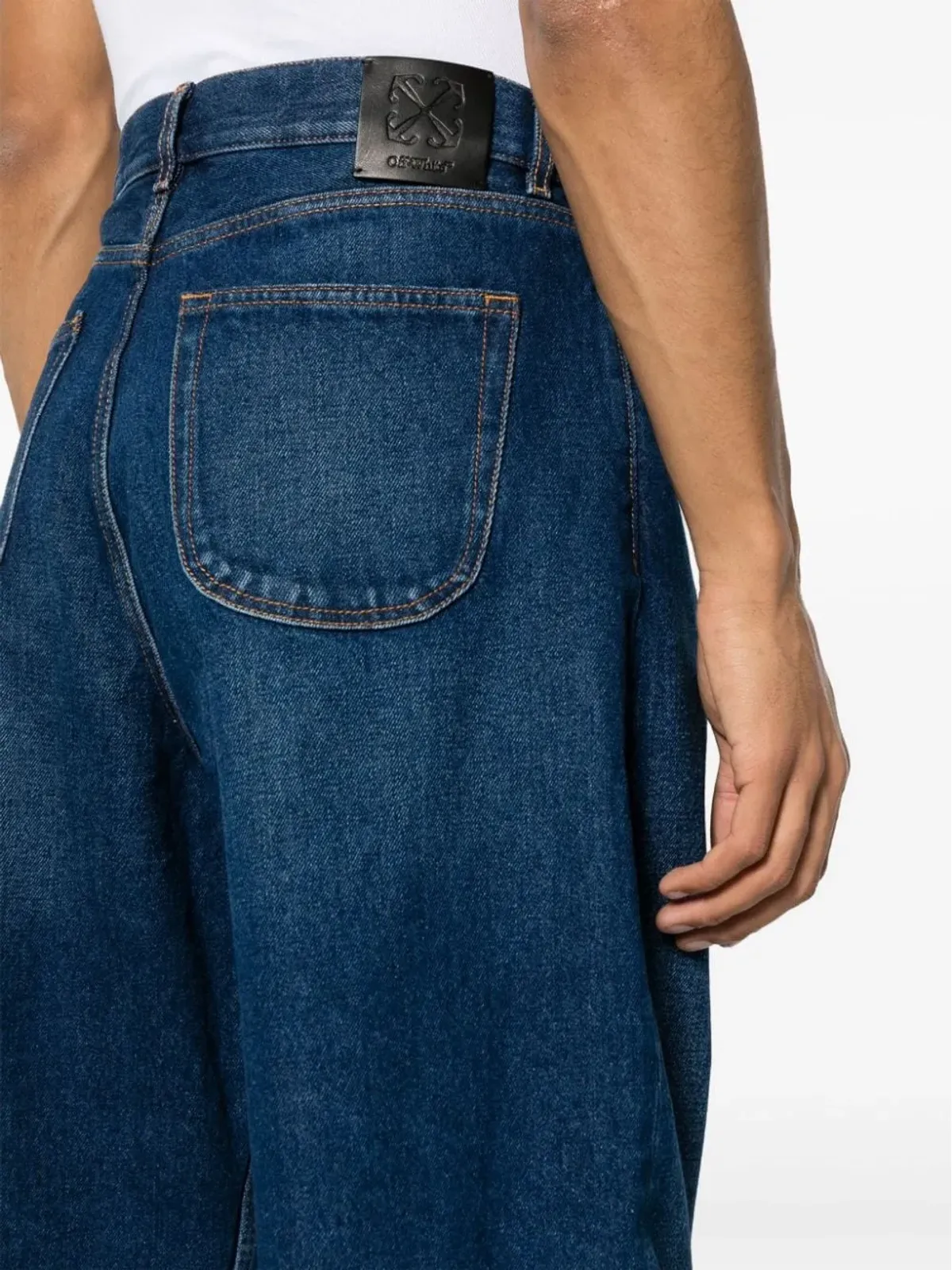 Off-White ファイブポケット バックパッチ ジーンズ - 画像5