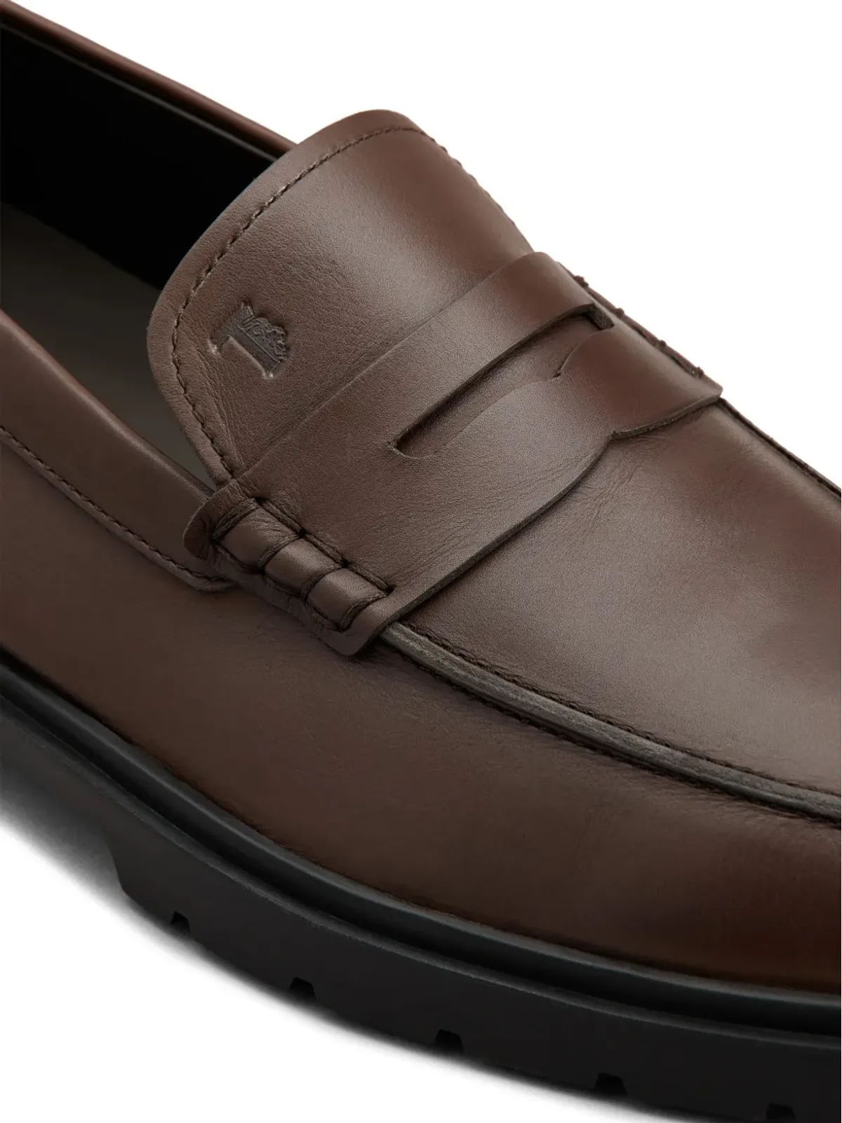 Tod's ロゴエンボス レザーローファー ブラウン - 画像5